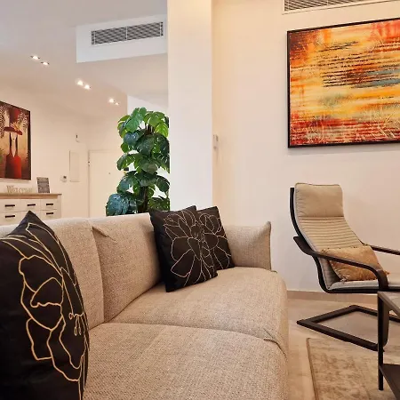 Sveltos 3 Bedroom 4* Larnaca