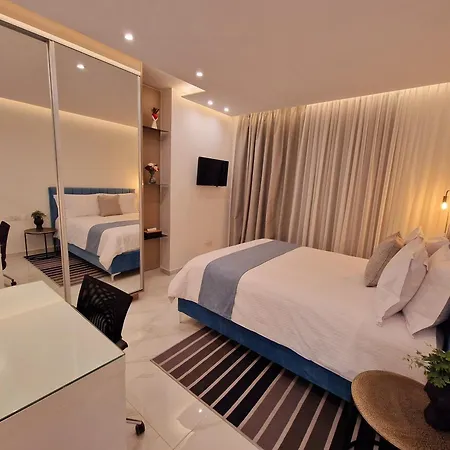 Sveltos 3 Bedroom 4* Larnaca
