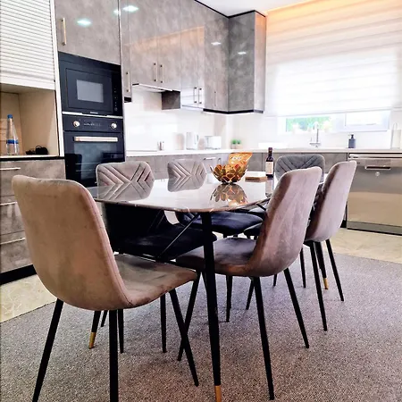 Sveltos Апарт-отель Ларнака